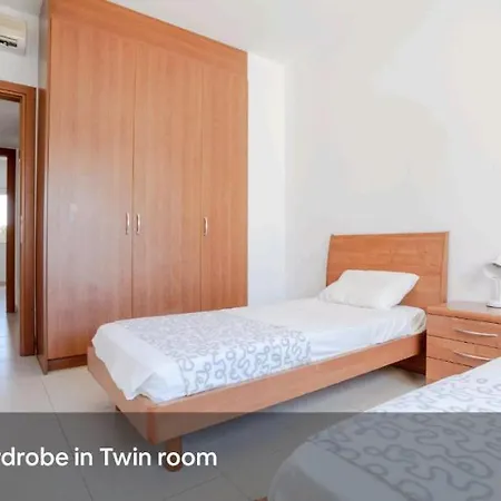 דירה Inviting 2-bed In פאהיה
